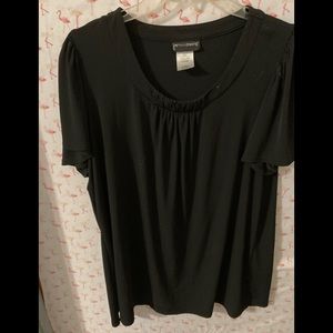 Black blouse w ruched neckline